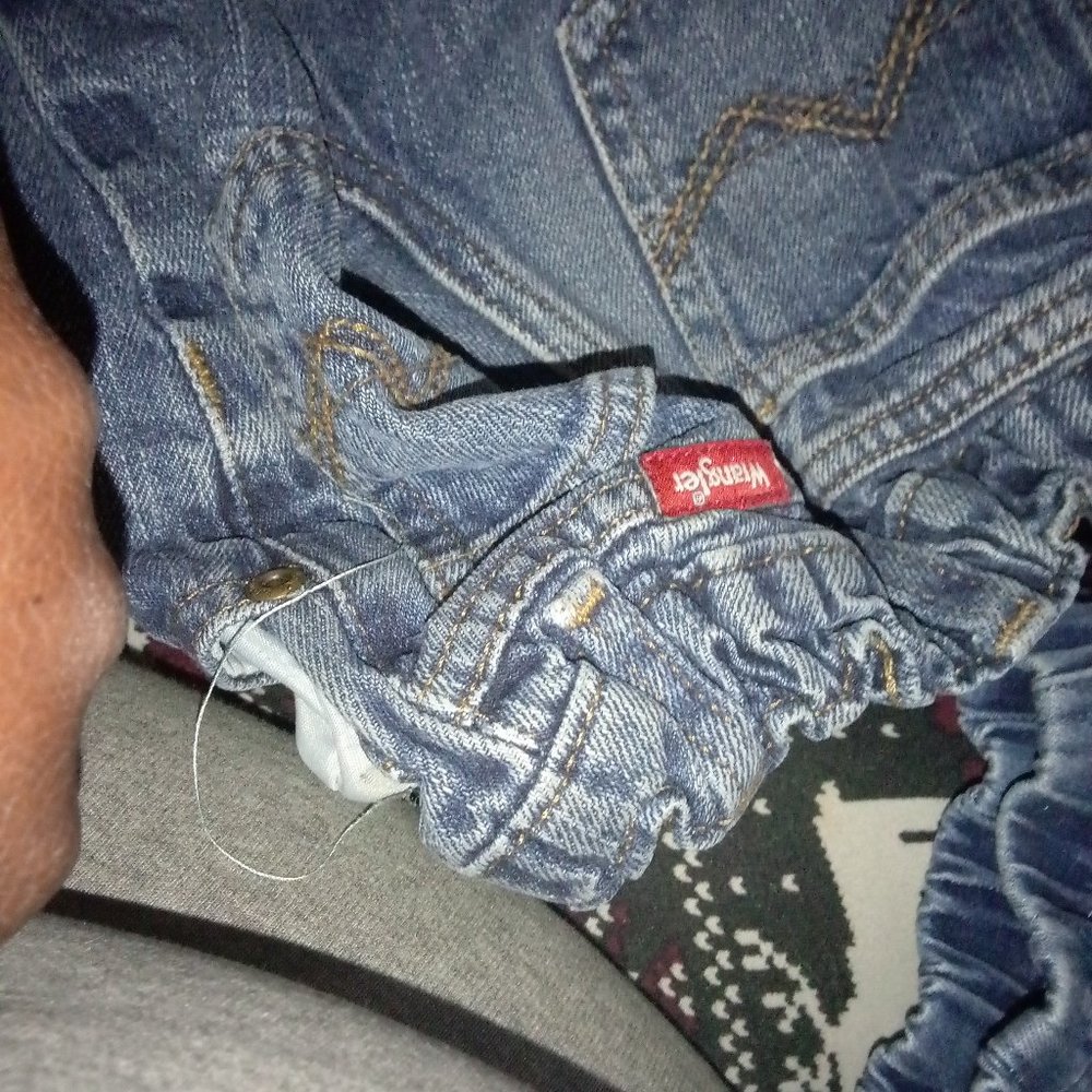 wrangler ripped jeans